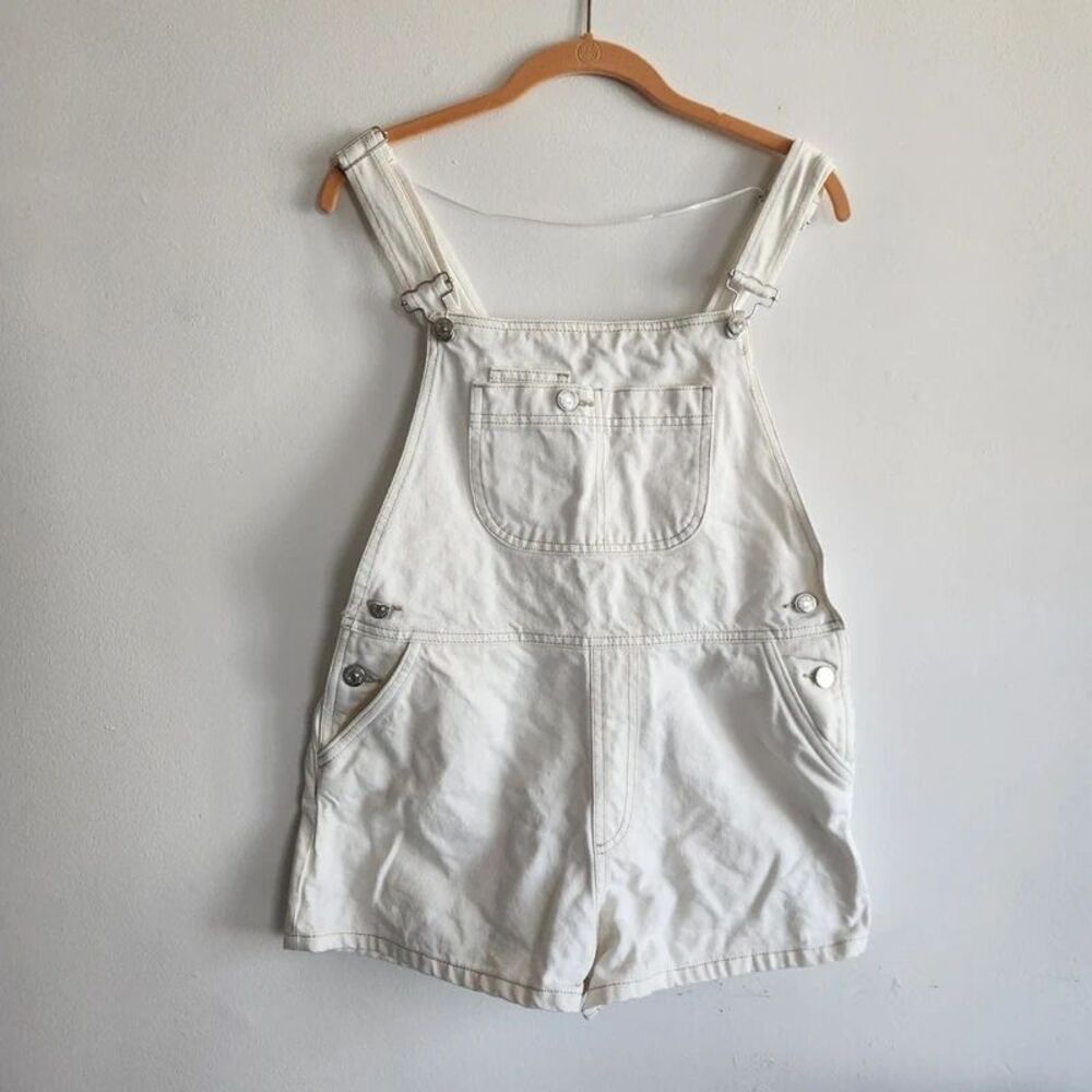 Zara short overall size M white pockets summer outdoor lounge